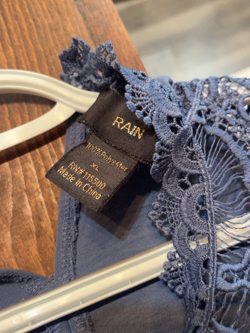 Lace Yoke Sleeveless Blouse - Blue - Picture 3 of 3